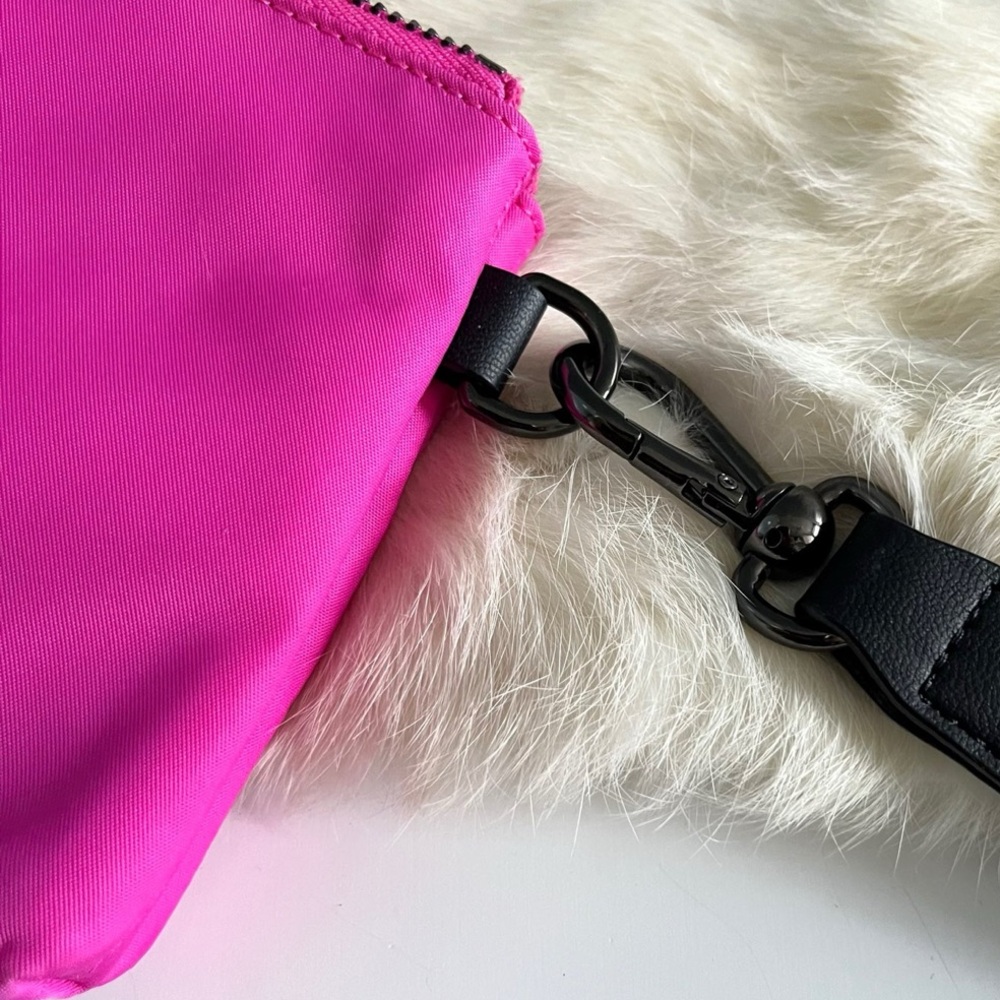 Lululemon Now & Always Pink Sonic/Black Wristlet Wallet Clutch Keychain - Picture 10 of 11